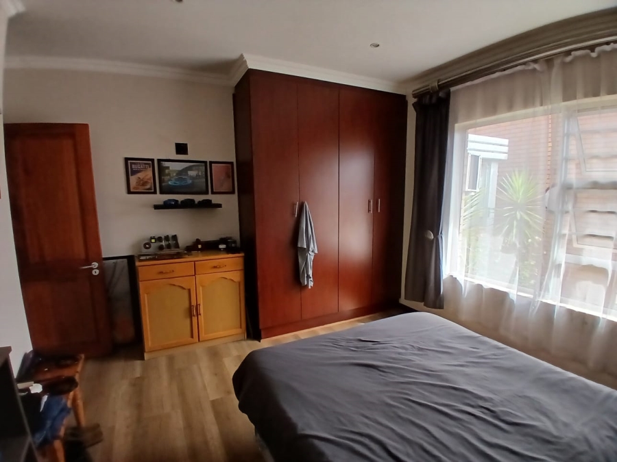 To Let 3 Bedroom Property for Rent in Pentagon Park Free State